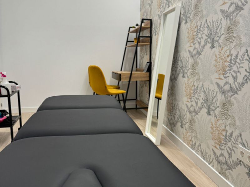 Superficie especializada para terapias manuales y técnicas avanzadas