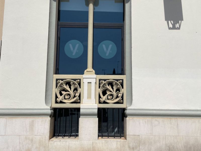 Ventana exterior en estilo clásico