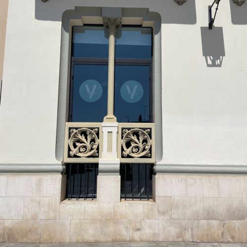 Ventana exterior en estilo clásico